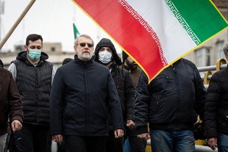 イランのメディアは１７日、同国の最高安全保障委員会（ＳＮＳＣ）のラリジャニ事務局長の死亡を確認した。３月１３日撮影（２０２６年　ロイター／Handout via REUTERS）