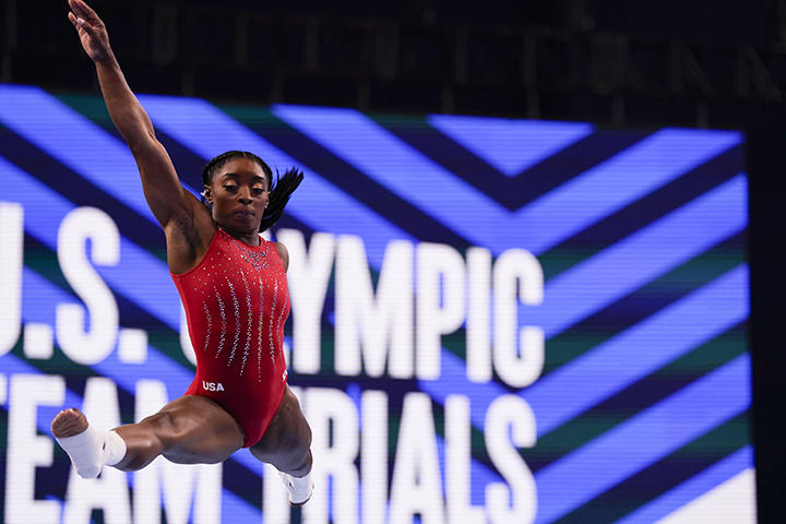 バイルズの家族にとっては娘のそばにいられなかった大会になる　Grace Hollars-USA TODAY Sports