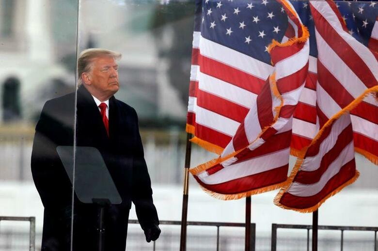 米上院でトランプ前大統領の弾劾裁判が来週開始するのを前に、トランプ氏の弁護団は2日、私人であるトランプ氏を弾劾裁判の対象とするのは違憲とする書面を提出した。1月撮影（2021年　ロイター/JIM BOURG）