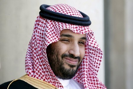 　７月１９日、先月サウジアラビアの王室で起きた「宮廷革命」によって、王位継承第１位の皇太子だったムハンマド・ビン・ナエフ氏は、国王の息子ムハンマド・ビン・サルマン氏（写真）に皇太子の座を譲り渡した。その秘められた内幕とは。パリで２０１５年撮影（２０１７年　ロイター/Charles Platiau）