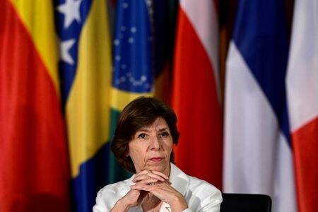 ７月１２日、フランスのコロンナ外相（写真）は議会で、２０１５年イラン核合意の立て直しのために残された機会は「数週間」程度しかないと警鐘を鳴らした。ベルリンで６月代表撮影（２０２２年　ロイター）