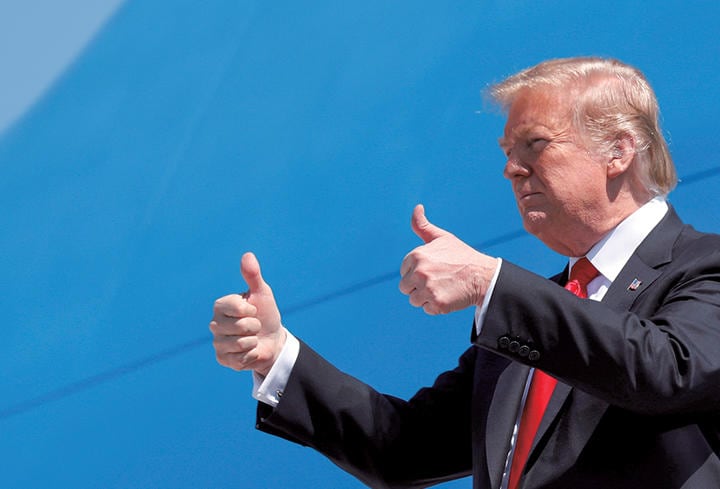 トランプは「完全かつ全面的に潔白が証明された」と宣言したが……　Kevin Lamarque-REUTERS