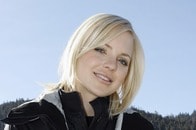 「みんながいる撮影現場で...」 女優アンナ・ファリスがセクハラを受けた映画シーン