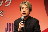 ゲイ･コミュニティーを描いた舞台『インヘリタンス―継承―』主演･福士誠治が語るエイズの今　3世代40年続くパンデミックとは