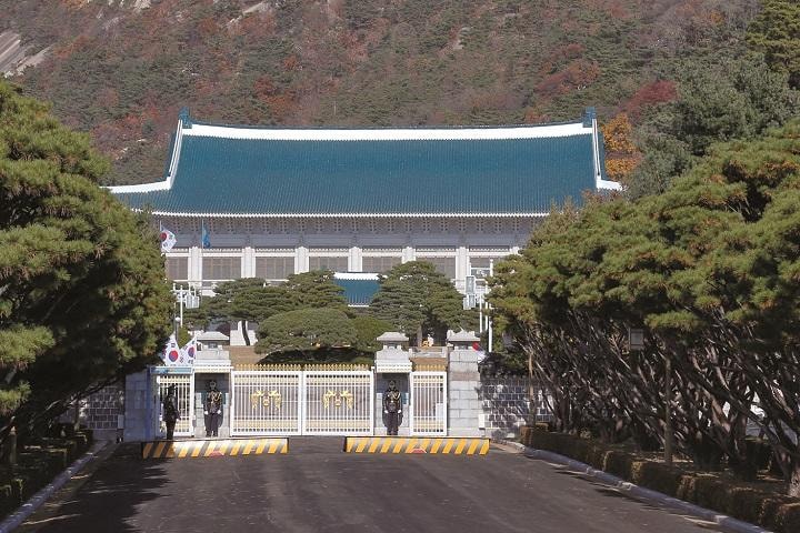 北朝鮮工作員が90年代、韓国大統領府で約6年間勤務を続けたという　JOE SOHMｰVISIONS OF AMERICAｰUNIVERSAL IMAGES GROUP/GETTY IMAGES