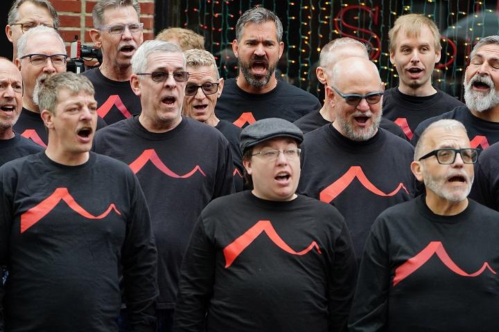 アメリカでも最もリベラルと言われる都市サンフランシスコの、ゲイ男性合唱団　 Carlo Allegri-REUTERS