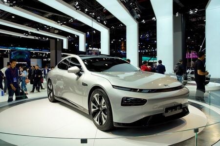 　中国の電気自動車（ＥＶ）メーカー、小鵬汽車（シャオペン）は、今後の新車開発は国際市場向けに設計された製品プラットフォームに基づいて行う方針。写真は同社のＥＶ「Ｐ７」。２０１９年４月撮影（２０２１年　ロイター/Aly Song/）