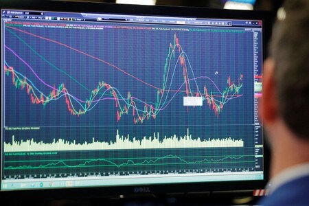 　５月１４日、米国株式市場は不安定な値動きとなる中、小幅高で終了。ＮＹＳＥで撮影（２０１８年　ロイター／Lucas Jackson）