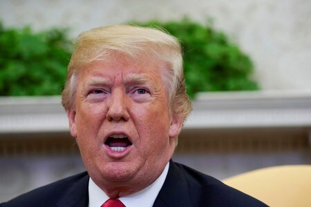 ５月１７日、トランプ米大統領は米朝首脳会談の開催を巡り北朝鮮側から何ら通達は受けていないと語った。写真は１７日、ワシントンで撮影（２０１８年　ロイター／Kevin Lamarque）