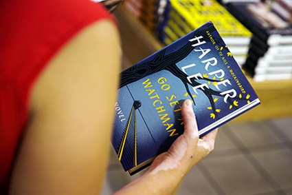 ハーパー・リーの新作小説には前作の愛読者から予約が殺到した　Lucas Jackson-REUTERS