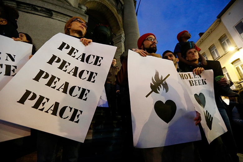 パリ同時テロの背景にはヨーロッパのアラブ系移民に対する差別や貧困問題があると指摘されている　Yves Herman-REUTERS