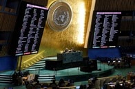 国連総会、ウクライナと欧州作成の決議案採択...米露など18カ国反対