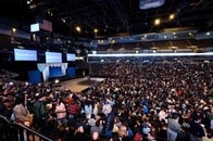 バフェット氏が「トランプ関税」批判...日本の5大商社を支持する発言も