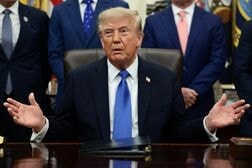 トランプ氏、英国は「破滅の瀬戸際」　移民・エネルギー問題に懸念