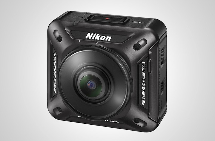 KeyMission 360のサイズは約65.7×60.6×61.1mm、約198g