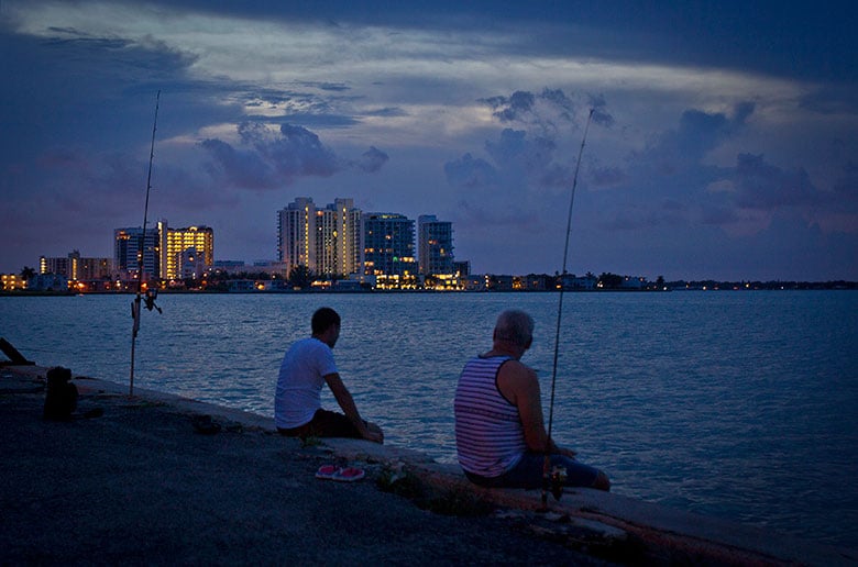 フロリダ州南部の国立公園ビスケーン湾にも放射性物質が　Carlo Allegri-REUTERS