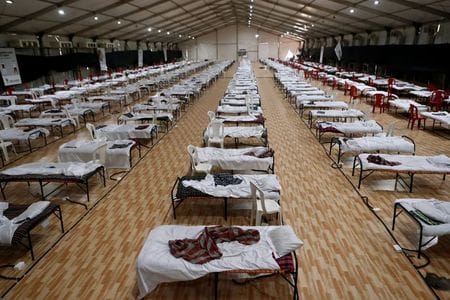 　７月７日、インドで、新型コロナウイルス感染症による死者数が２万人を突破した。写真は最近建設された患者を隔離する病院。インドのムンバイで６月撮影（２０２０年　ロイター／Francis Mascarenhas）