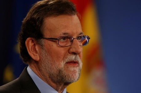 　３月３１日、スペインのラホイ政権は、２０１７年予算案を承認した。議会で野党の支持を得るため、公務員の昇給や失業対策を含む社会保障関連費用の増額を盛り込んでおり、過去数年の緊縮財政から一段と遠ざかる内容となった。写真はラホイ首相。マルタの首都バレッタで２９日撮影（２０１７年　ロイター／Darrin Zammit Lupi）