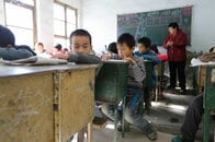 中国、出稼ぎ労働者の子供たちの悲しい現実