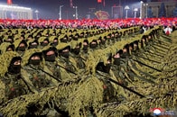 北朝鮮は「挑発」をやめたのか？　「戦略兵器」不在の軍事パレードが語るもの