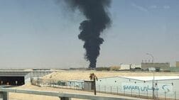 フーシ派、サウジ最大製油所や空港を攻撃と表明　当局の確認なし