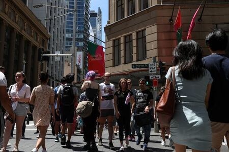 　６月２日　オーストラリア統計局が発表した第１・四半期の実質国内総生産（ＧＤＰ）は前期比１．８％増と、ロイターがまとめた市場予想（１．５％増）を上回った。写真は２０２０年１２月、シドニーで撮影（２０２１年　ロイター/Loren Elliott）