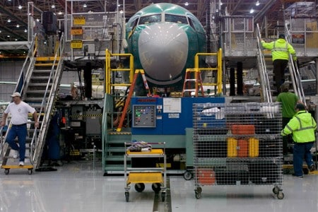 　１１月５日、米航空機大手ボーイング<BA.N>の新型旅客機「７３７ＭＡＸ」の運航停止への対応を迫られている航空各社は、同機の引き渡しが再開された際には、供給過剰という今とは全く違う問題に直面する可能性がある。写真は７３７ＭＡＸ。２０１５年１２月７日、ワシントン州で撮影（２０１９年　ロイター/Matt Mills McKnight）