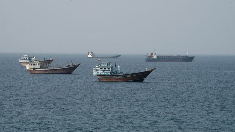 8月17日、オマーンのムサンダムからホルムズ海峡を撮影。REUTERS