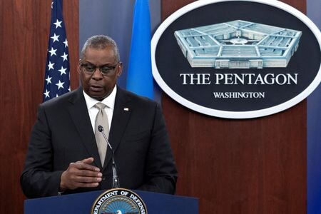 　３月７日、オースティン米国防長官（写真）がイラクを予告なしに訪問した。写真は昨年１１月、米バージニア州アーリントンの国防総省で撮影（２０２３年　ロイター/Tom Brenner）