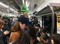 韓国スマホ事情：サムスンは業績不振、いっぽう高齢者のスマホ中毒が社会問題化