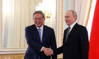 プーチン氏、中国首相と会談　中ロ関係の発展強調
