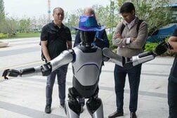 中国「テックツアー」が活況...5日間1万5000ドルのプログラムも