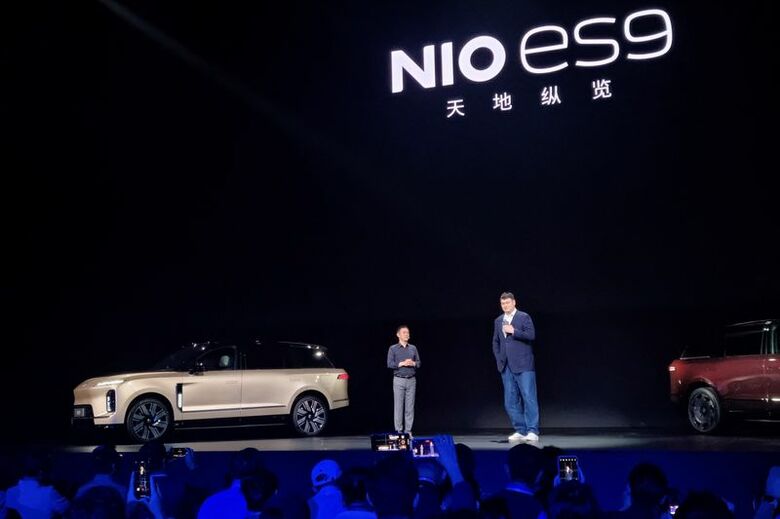写真はNIOの新型フラッグシップ電気SUV「ES9」の発表イベント。2026年5月27日、北京で撮影。REUTERS/Ju-min Park