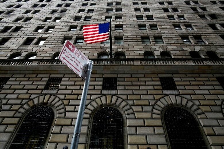 米ニューヨーク連邦準備銀行ビル。2017年12月撮影。REUTERS/Eduardo Munoz/File Photo