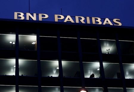 　７月２４日、フランスの金融大手ＢＮＰパリバが発表した第２・四半期決算は純利益が予想を上回った。２０１４年１１月撮影（２０２４年　ロイター/Denis Balibouse）