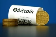 バブル崩壊?　ビットコイン一時1万2000ドル割れ、2013年以来の下落