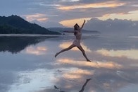 【動画】スーパーモデルがマタニティヌード披露「妊娠してより美しく」...ジゼル・ブンチェンの動画に称賛の声