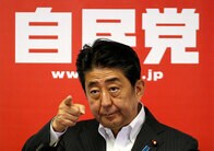 芸人もツッコめない？　巧みすぎる安倍流選挙大作戦
