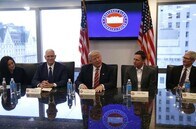 トランプ、IT企業と雇用創出など協議　選挙戦中の対立修復なるか？