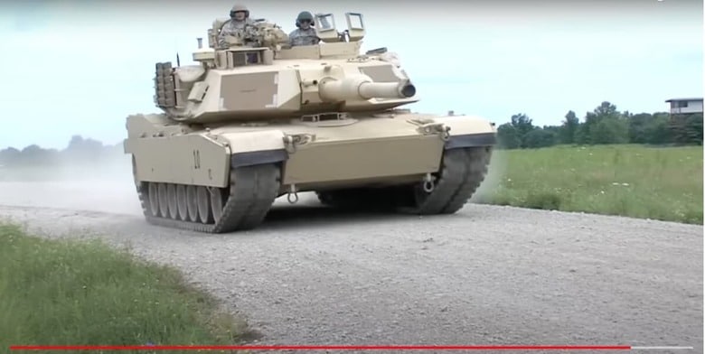 ウクライナへ供給が予定される「M1A1／SA」型のエイブラムス戦車　 armyreco / YouTube