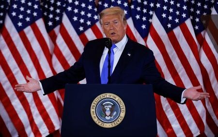 トランプ米政権は１２日、中国軍が所有または支配していると見なされる中国企業への投資を禁止する大統領令を発表した。５日撮影（２０２０年　ロイター/Carlos Barria）