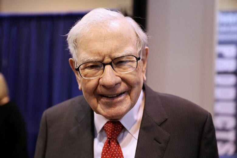 ウォーレン・バフェット氏、2019年撮影 REUTERS/Scott Morgan/File Photo