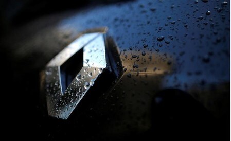 　２月１１日、複数の関係筋によると、仏自動車大手ルノーのティエリー・デマレ取締役が辞任した。写真はルノーのロゴ。仏パリで２０１６年１月撮影（２０１８年　ロイター/Christian Hartmann）