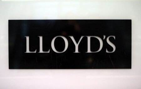 　１月２２日、複数の関係筋によると、英金融大手ロイズ・バンキング・グループは、年内に外国為替事業を縮小する計画。写真はロンドンで昨年４月撮影（２０２０年　ロイター／Hannah McKay）