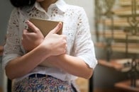 あなたを閉塞感から救ってくれる？ 猫に学ぶ生き方から、多様性の時代の哲学まで...いまオススメの本