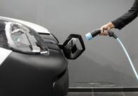 欧州のＥＶ販売増、燃料価格高騰が後押し　持続性には疑問の声も