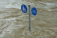 わずか6時間で538ミリの記録的豪雨…フランス・コルシカ島を襲った大洪水、街をのみ込む濁流の衝撃映像
