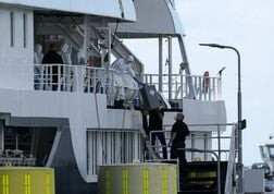 スペイン人1人がハンタウイルス陽性、集団感染のクルーズ船から退避
