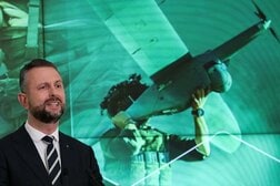 ポーランド、米国の軍事プレゼンス維持を確認　国防相がヘグセス氏と電話会談
