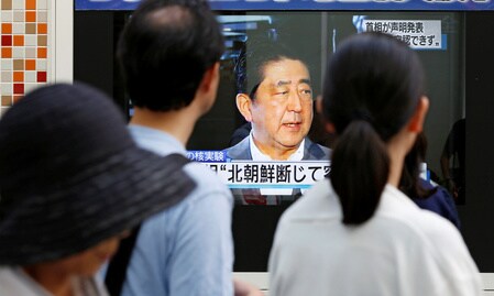 　９月３日、安倍晋三首相、北朝鮮による核実験の実施を受けて声明を公表した。写真は都内で撮影（２０１７年　ロイター/Toru Hanai）